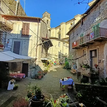 Giglio Vallerano. Turistico * Vallerano